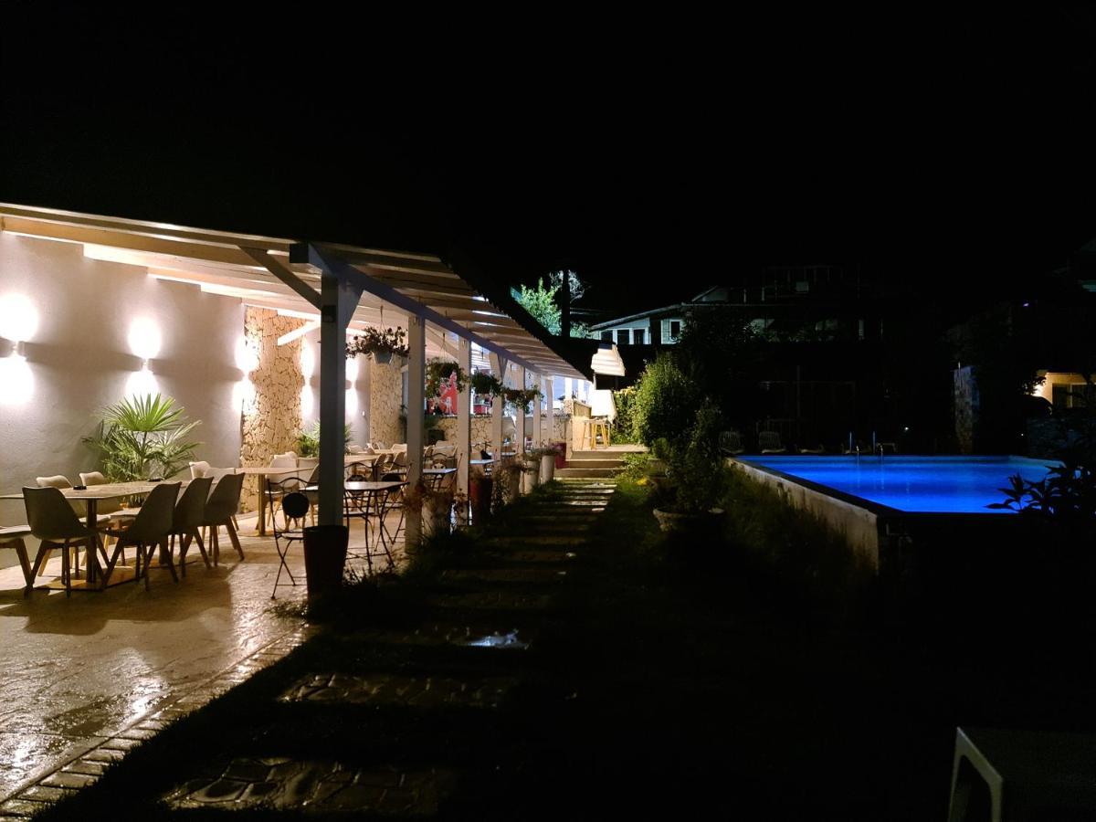 Casa Wanted Orsova Hotel Ngoại thất bức ảnh