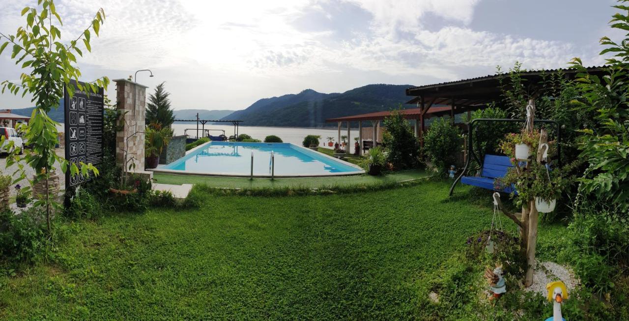 Casa Wanted Orsova Hotel Ngoại thất bức ảnh